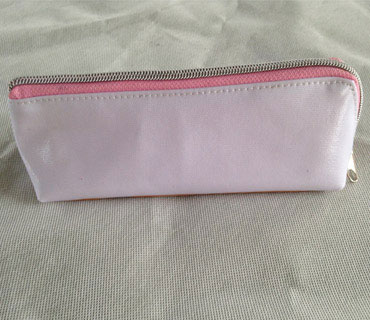 Offering cosmetic bags from 